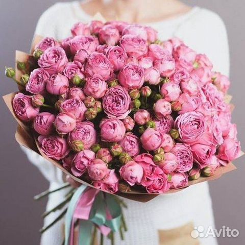 Букет из пионовидных кустовых роз. Цветы доставка