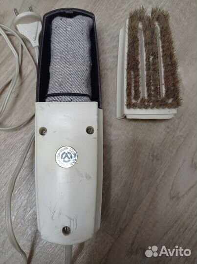 Электрощетка-пылесос 