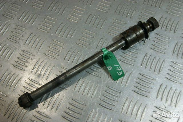 Ось заднего колеса Yamaha XT225 serow