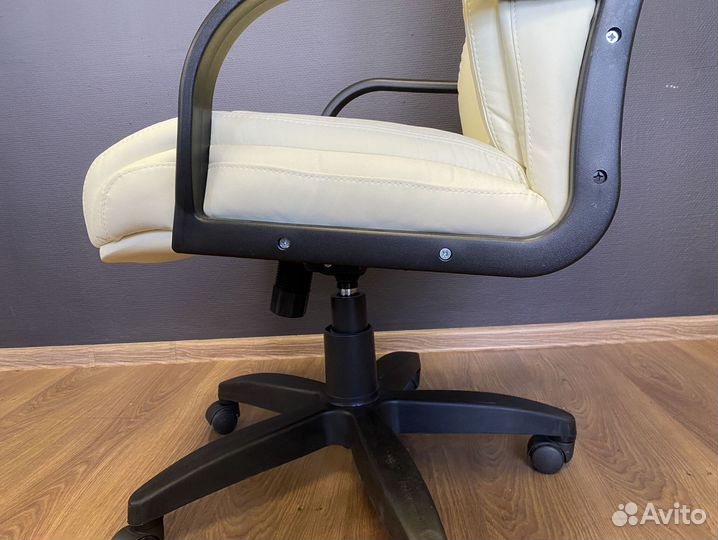 Компьютерное кресло с доставкой на дом