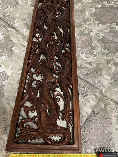 Деревянное резное панно