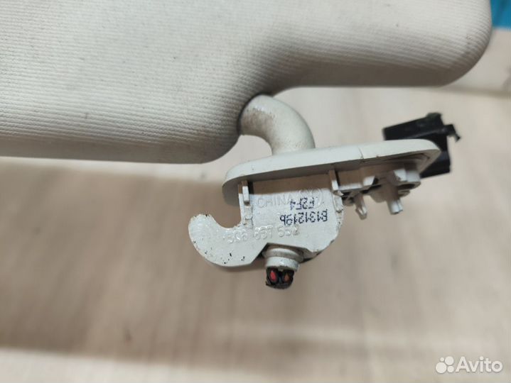 Б/У Козырек солнцезащитный правый VW Jetta#001