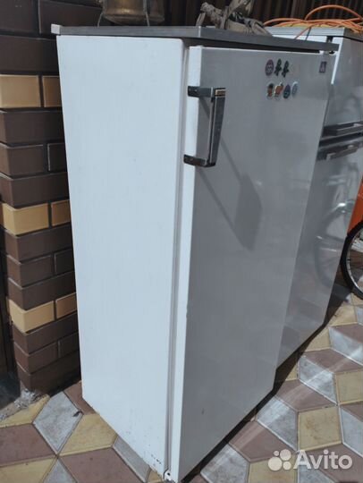 Холодильник 