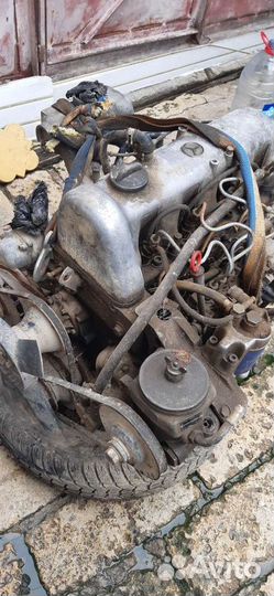 Мотор на mercedes 123