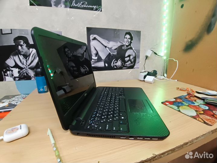 Ноутбук Dell Inspiron 3521
