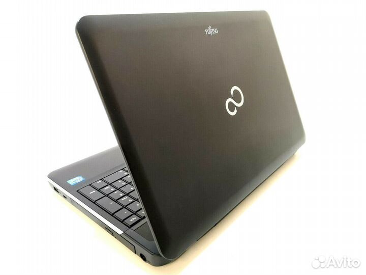 Ноутбук Fujitsu Core i5