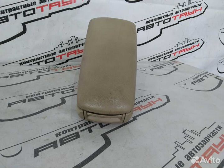 Подлокотник audi A4 RS4 S4 8EC 8ED B7 бежевый S270