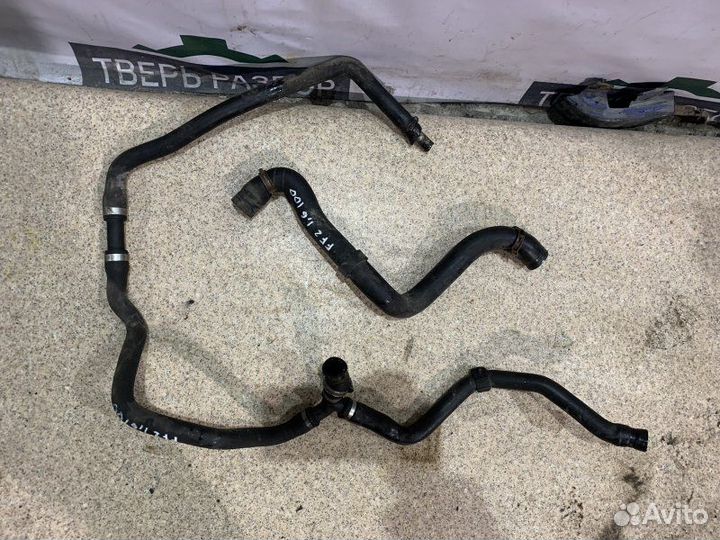 Патрубок системы охлаждения Ford Focus 2 1.6