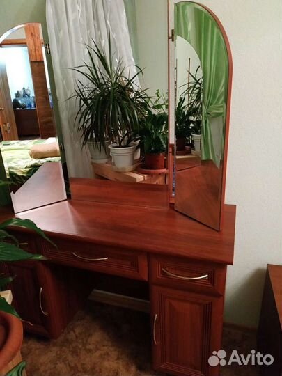 Туалетный столик