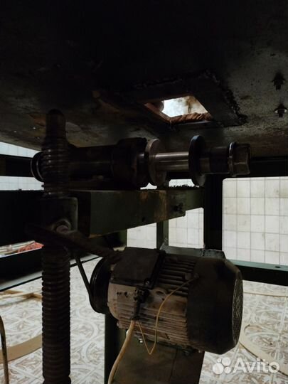 Фрезерный станок по дереву бу