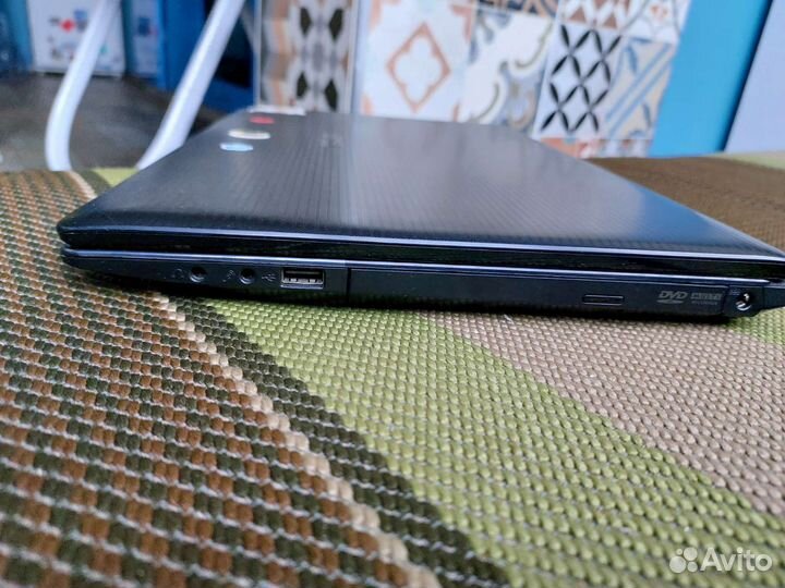 Ноутбук Asus AMD A8/ddr3 8gb/ ssd 240gb