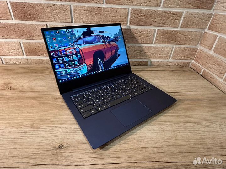 Металлический lenovo 330S(I3-7020U+radeon 530 2GB)