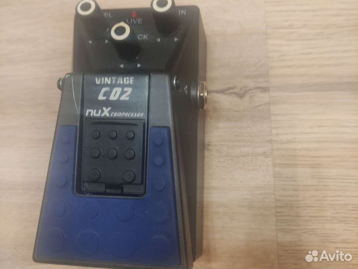 Педаль эффектов nux compressor C02