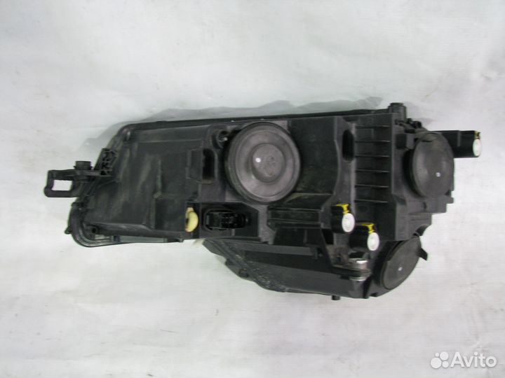 Skoda Karoq фара передняя правая 2017+