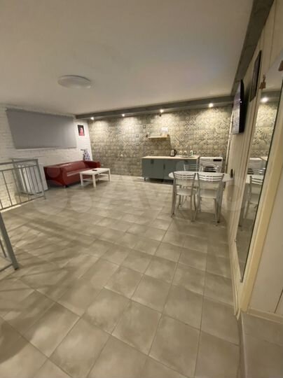 2-к. квартира, 90 м², 1/5 эт.