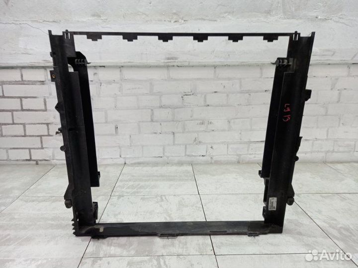 Рамка радиатора Land Rover Range Rover 322 5.0