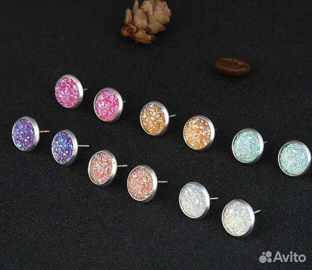 Новые серьги бижутерия тренд