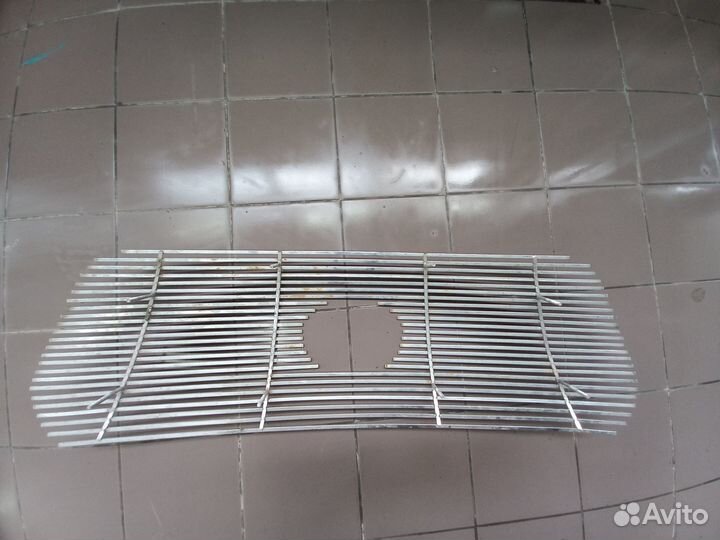 Решетка радиатора Land Cruiser 200