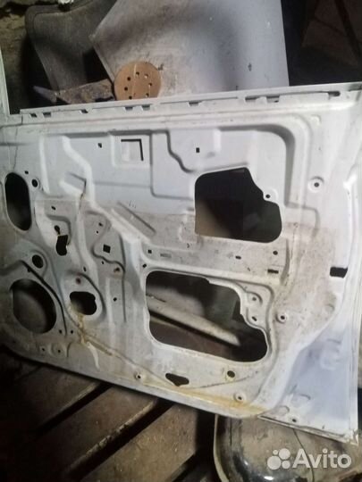 Продам дверь лифан х 60