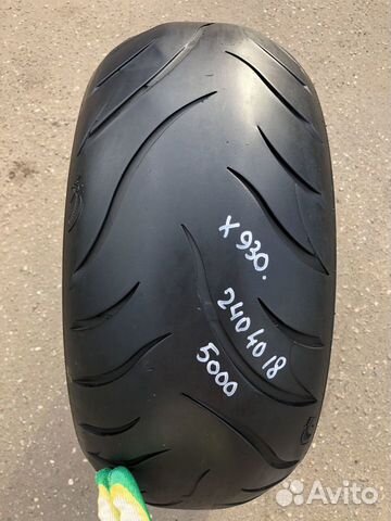 240/40 R18 avon cobra av72 930x