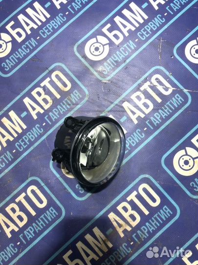 Фара противотуманная передняя правая Toyota Noah