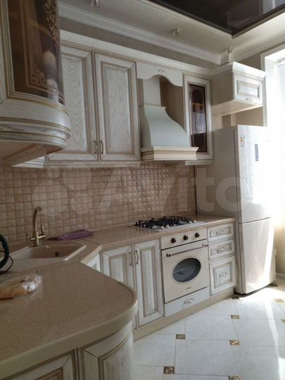 2-к. квартира, 50 м², 1/6 эт.