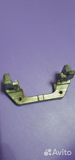 Скоба заднего суппорта ford focus 2