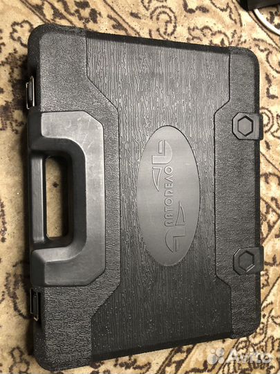 Набор инструментов для авто в чемодане