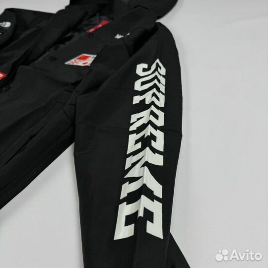 Ветровка TNF Supreme