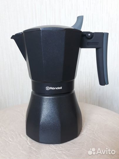 Кофеварка гейзерная новая