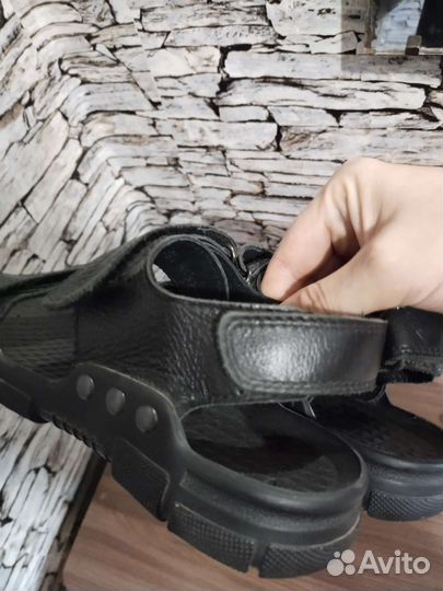 Сандалии на мальчика р.34