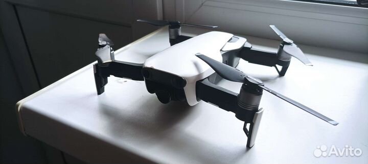Квадрокоптер dji mavic air