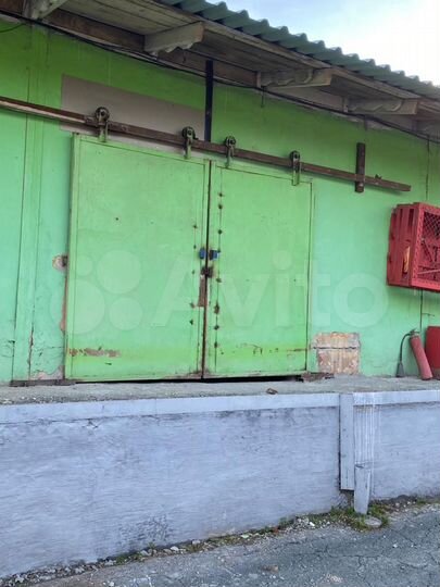 Склад, 242 м²