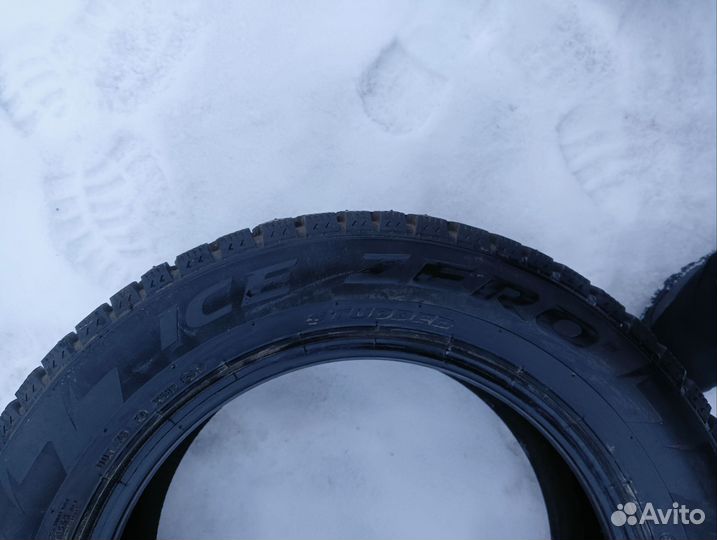 Pirelli Ice Zero 205/60 R16 96T