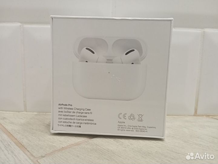 AirPods Luxe
