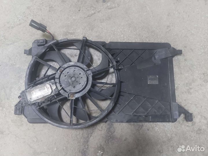 Вентилятор охлаждения Вольво s 40