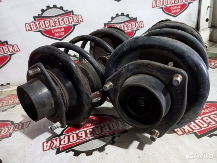 Стойка передняя Nissan Bluebird EU13 SR18(DE) 1995