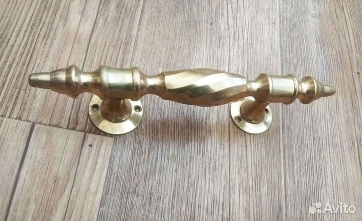 Дверная ручка-скоба