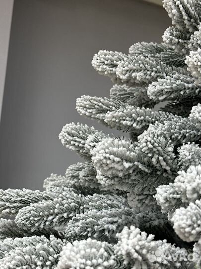 Ёлка литая снежная