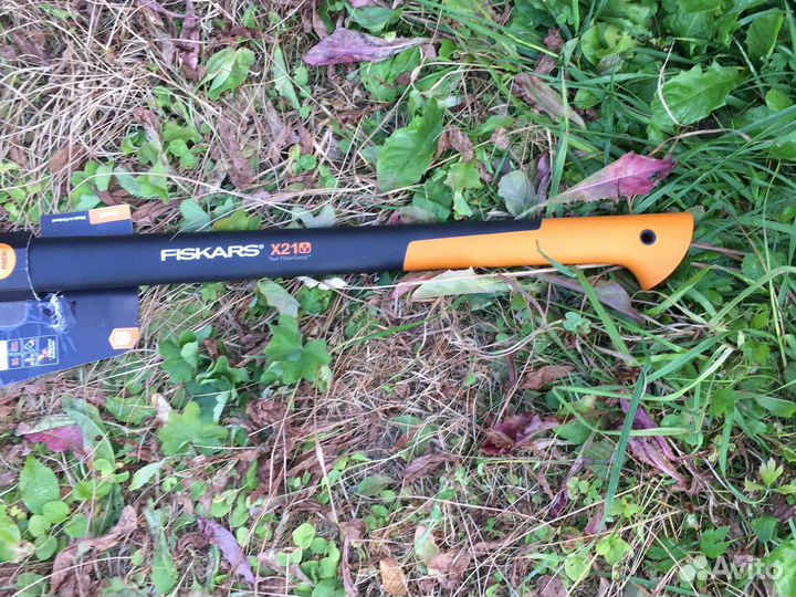 Топор fiskars x21