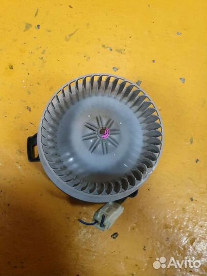 Моторчик печки вентилятор салона toyota тойота ноа