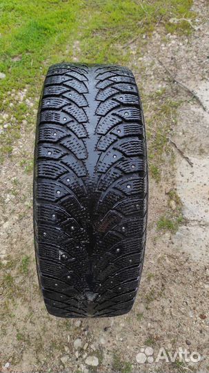 Nokian Tyres Hakkapeliitta 4 215/65 R16