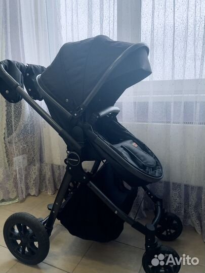 Коляска 2 в 1 lovamama V9