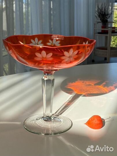 Продам вазу для фруктов СССР из цветного стекла