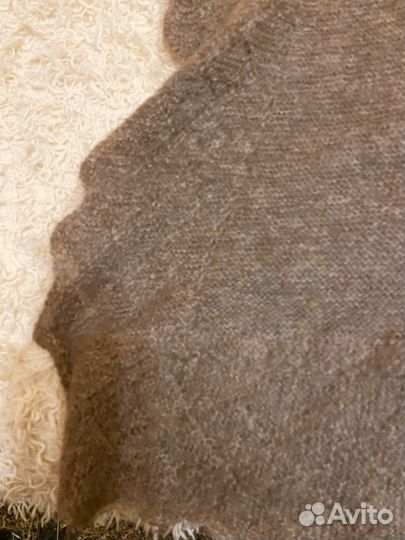 Пуховый платок шаль