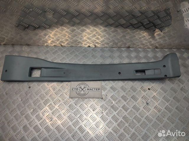 Обшивка стойки правой Ford Transit 2.2