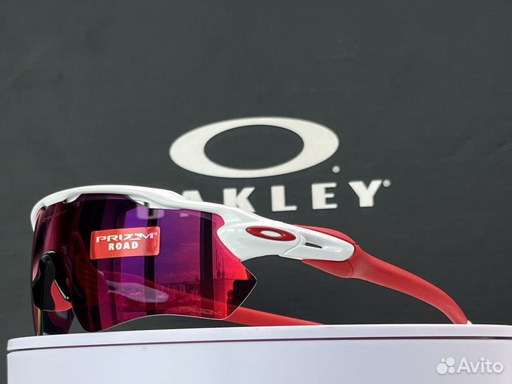 Солнцезащитные очки Oakley Radar EV Path Wht Road