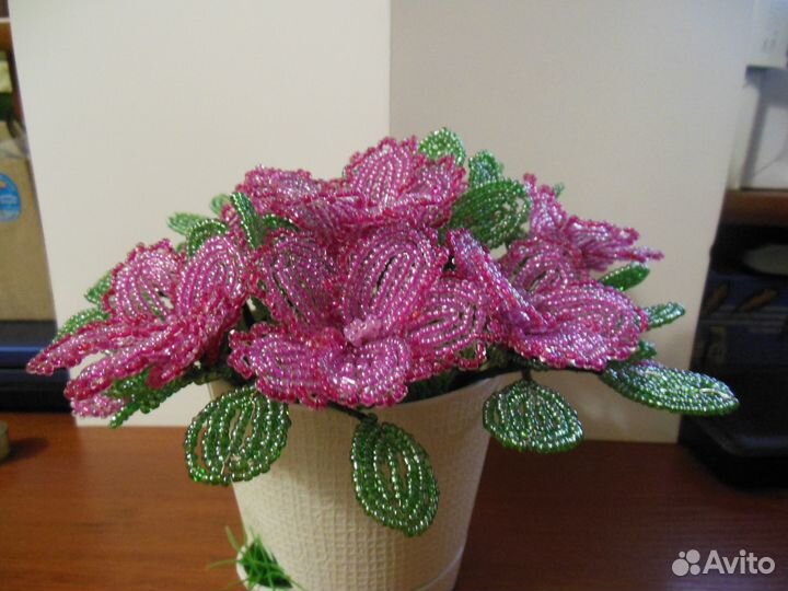 Цветы из бисера