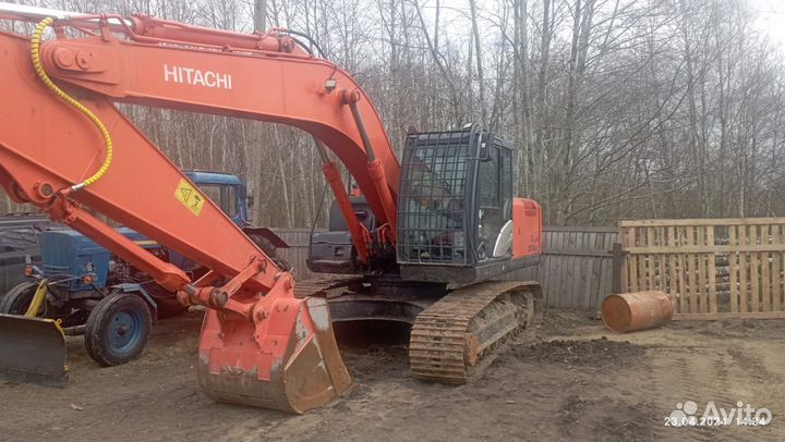 Гусеничный экскаватор Hitachi ZX200LC-5G, 2015