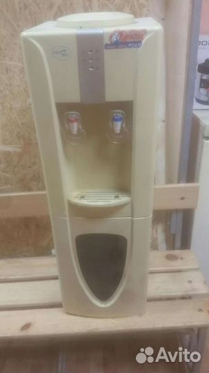 Кулер напольный Family WBF 210 LA